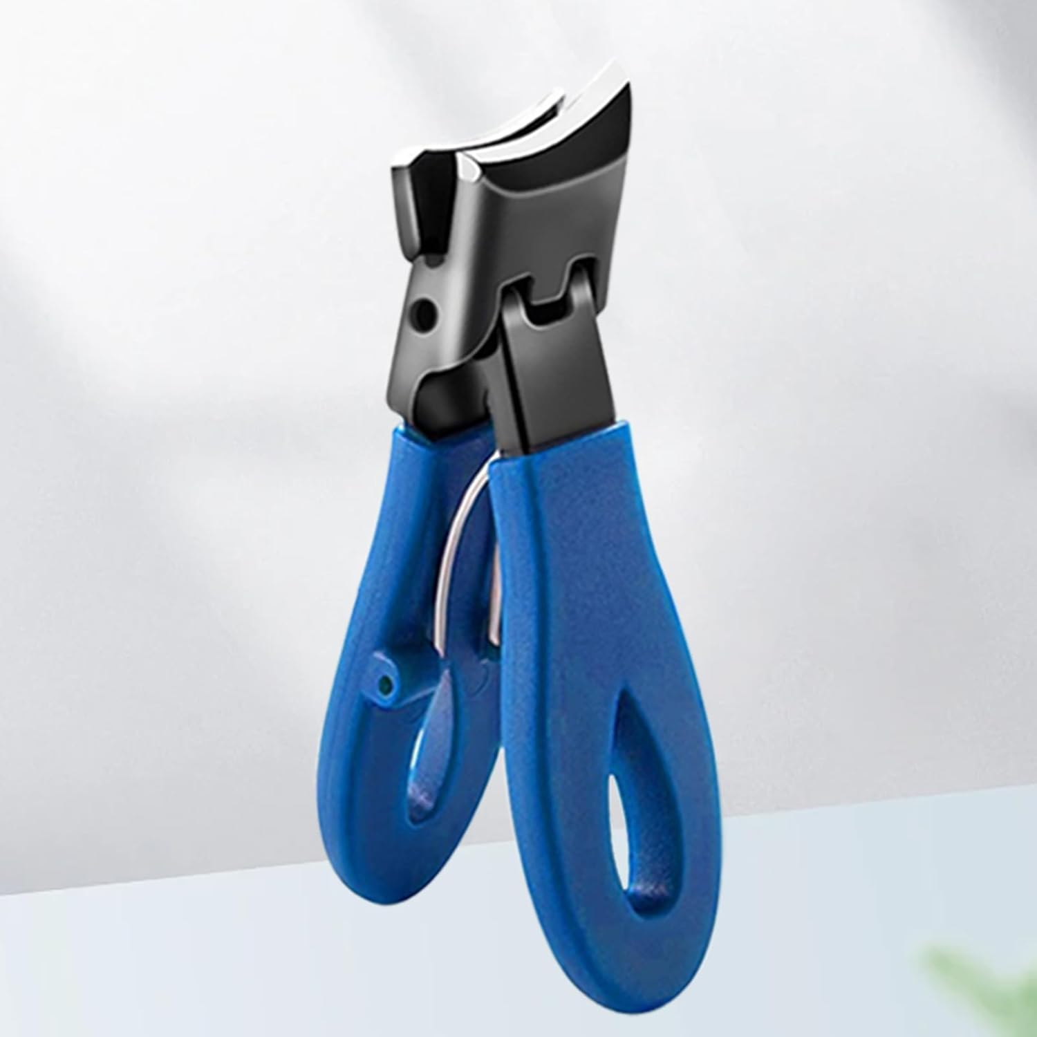 Slanted Nail Clippers Wide Jaw Opening Slanted Curved Nail Clippers Study Travel Slanted Toenail Trimmer for Men Women