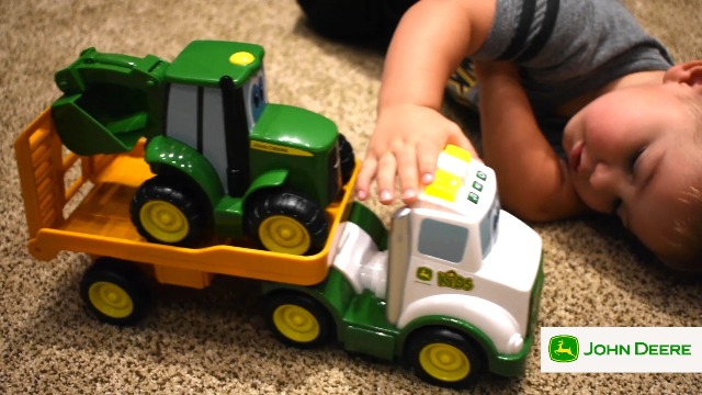 John Deere Johnny et sa Dépanneuse, Ensemble de Jouets pour Tracteur de Transport, Ensemble de Ferme pour Les Tout-Petits, Jouet15 - Jeux - Jouets