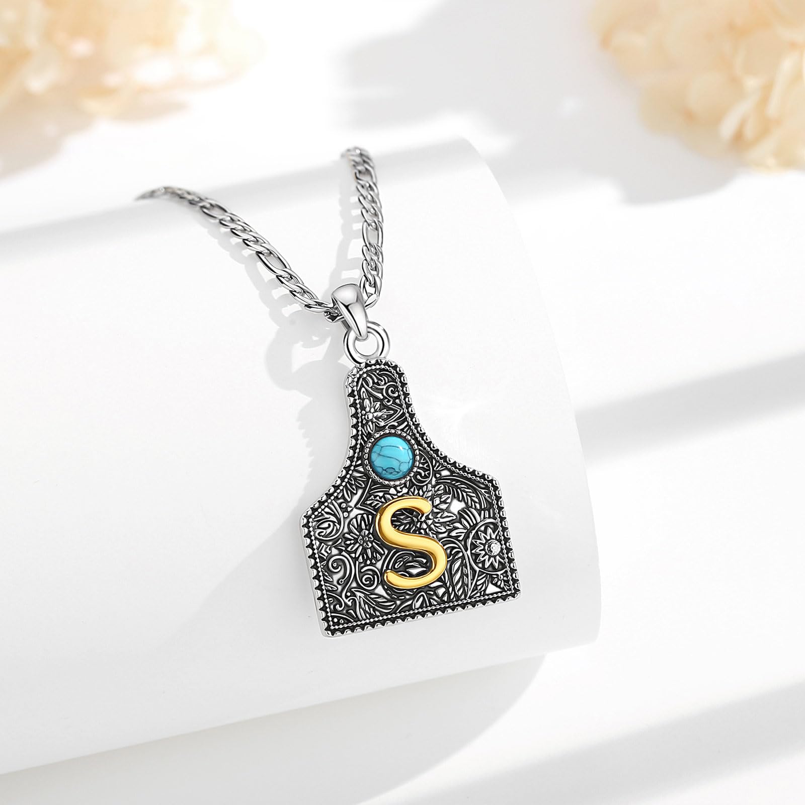 Vito Collar con colgante de etiqueta de vaca con inicial S para mujeres y