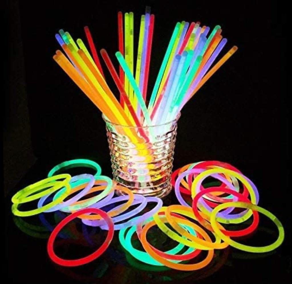 Elegant Attire Club Glow Sticks Mixed Colors Party Favors Supplies for Kids Birthdays (Glow Bracelets) (Pack of 100))