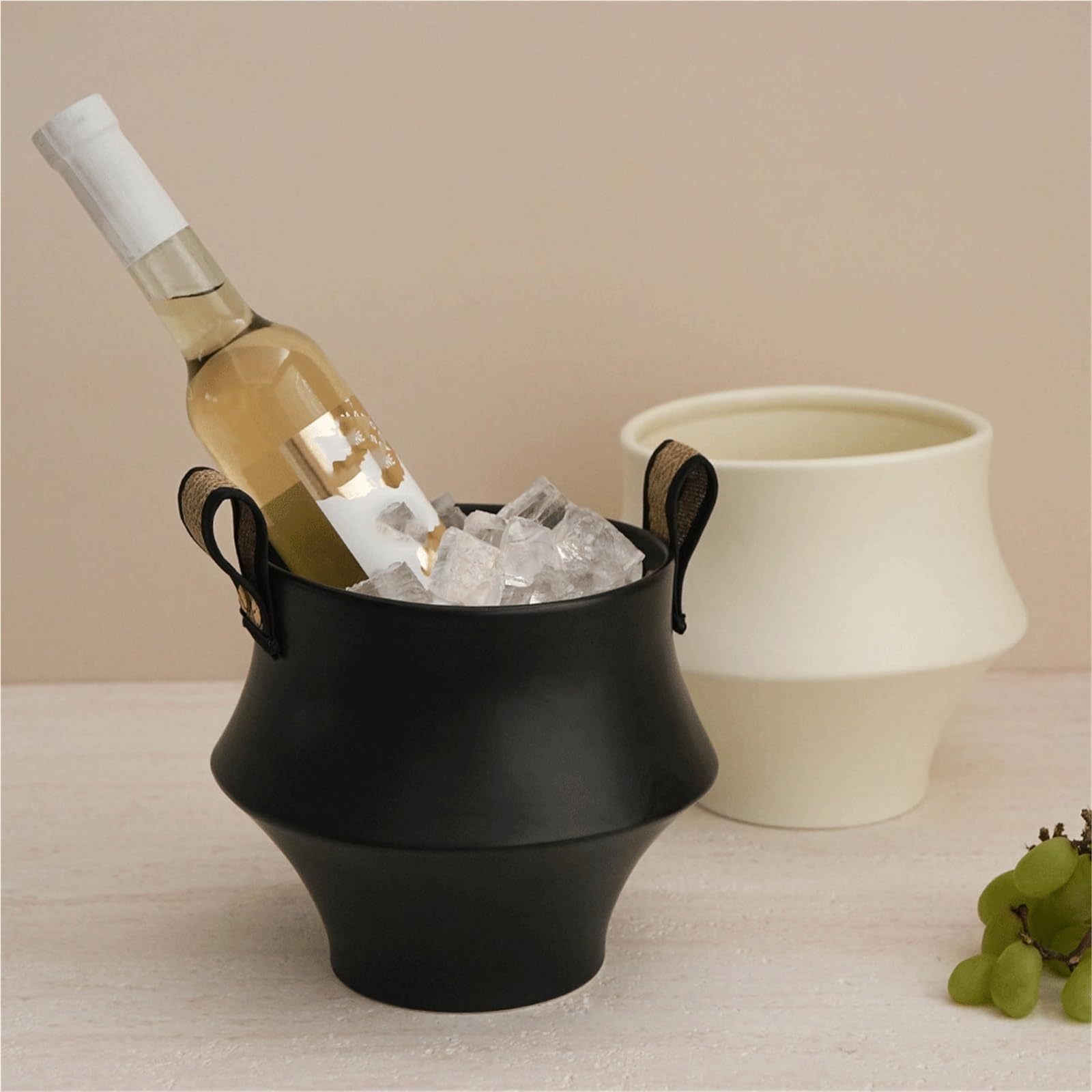 Barra Los cubos de hielo cerámica son perfectos for fiestas Partes | Negro
