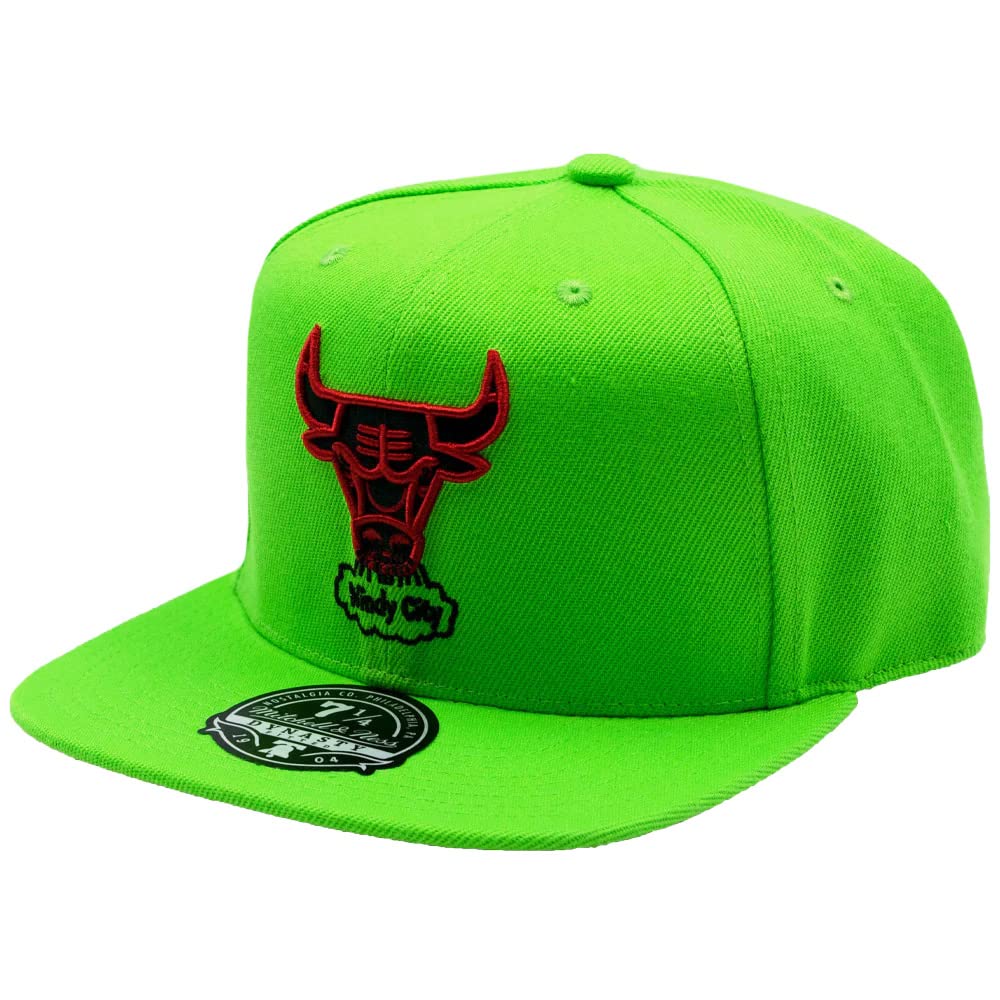 Mitchell & NessChicago Bulls HWC Hardwood Classics Candy Apple Fitted Cap, Hat