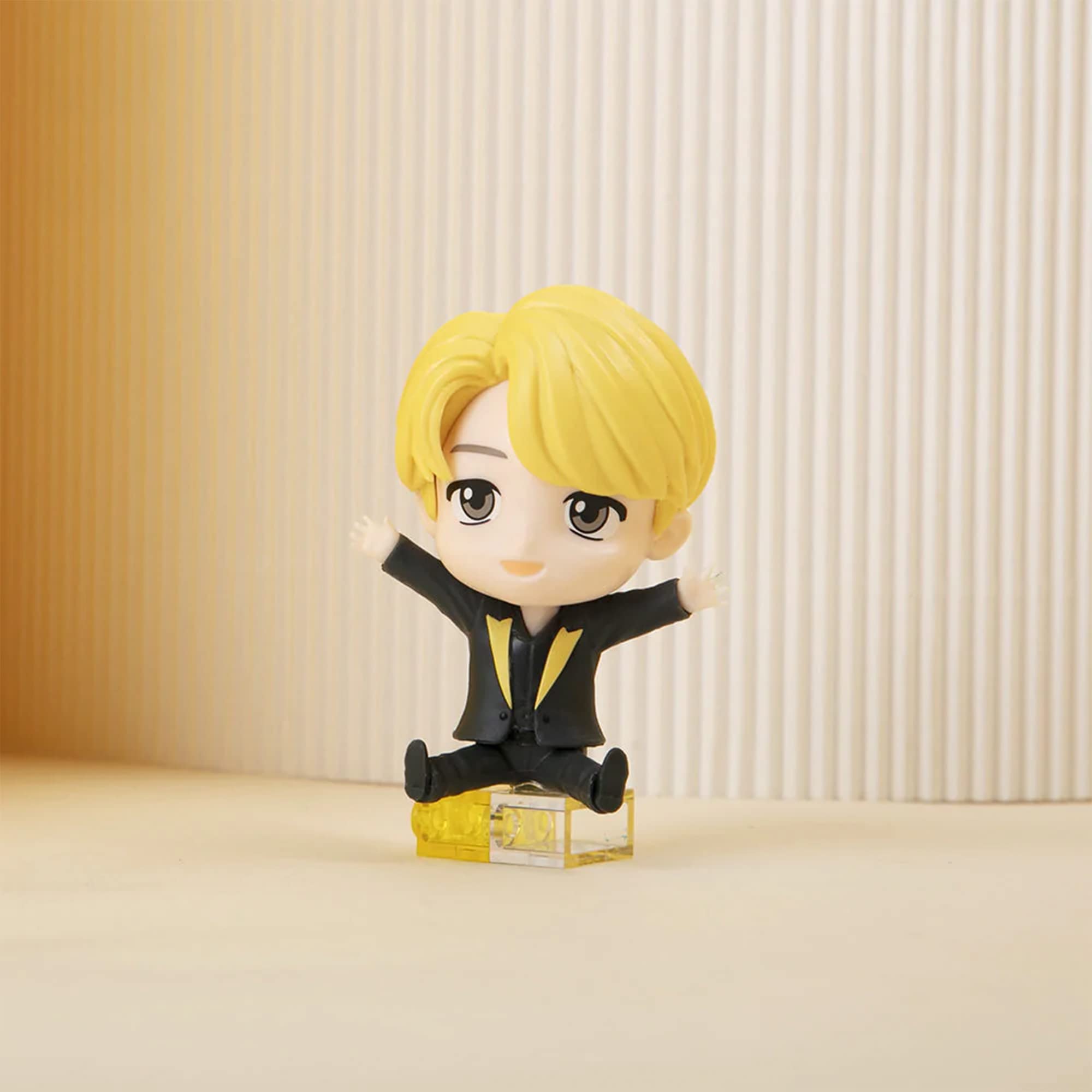 Amazon.com: ROYCHE BTS Inspired Butter Monitor Figure, All 7