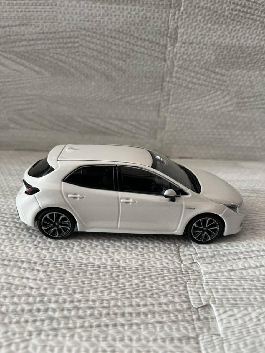 ミニカー　色見本　カローラスポーツ Amazon | 新型 カローラスポーツ SPORT ミニカー トヨタ 1/30 カラー