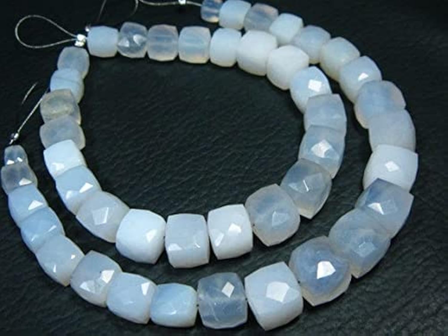 Calcédoine allemande naturelle LKBEADS en grands cubes facettés pour réparer et monter vos bijoux