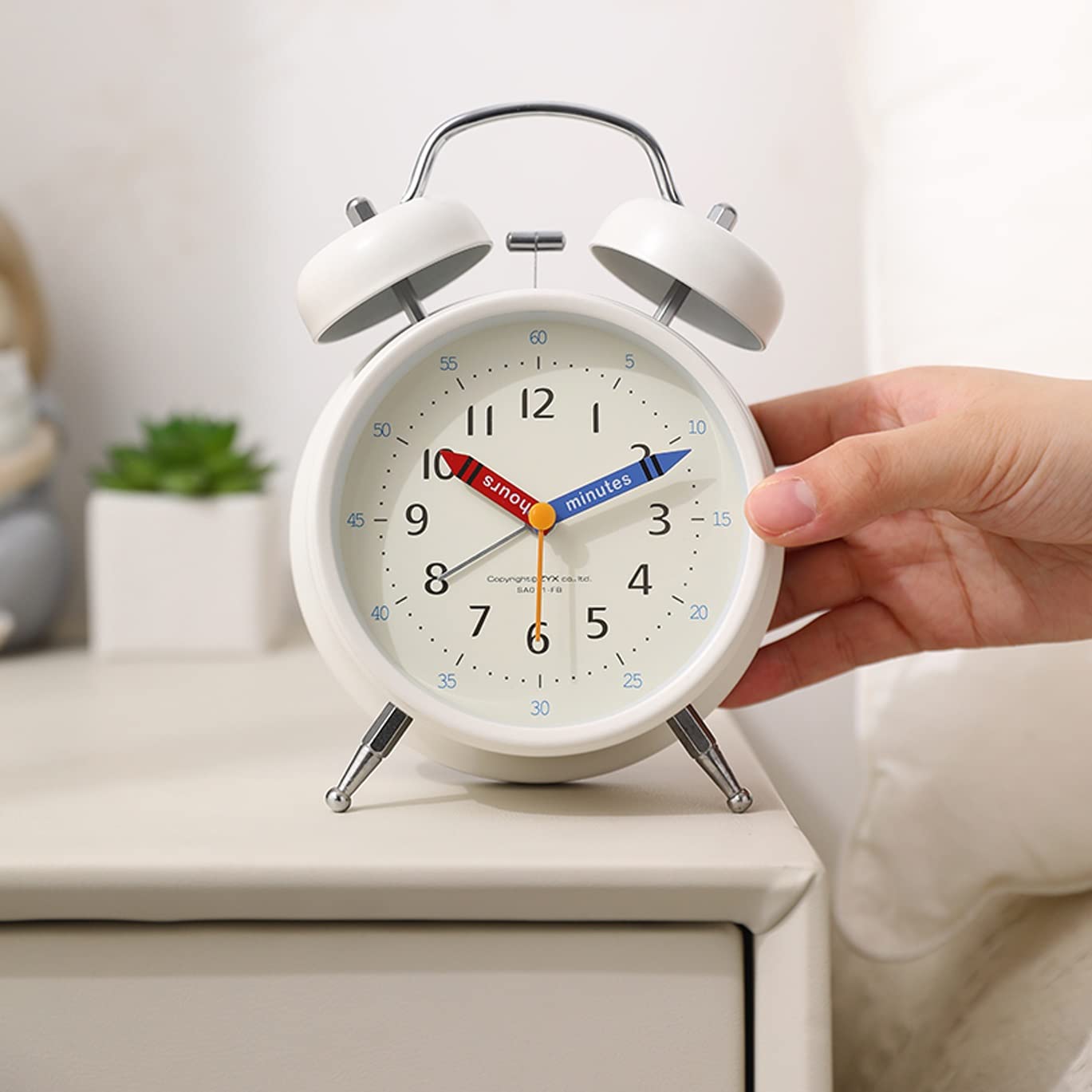 Plumeet Reloj Despertador Con Campanas Gemelas Para Niños Marca Silencioso (sin Tic-TAC) Con Tema De Caricatura, Operado Con Baterías (Azul