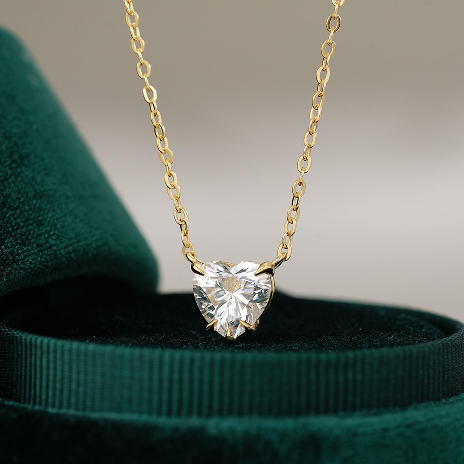 Collares de moissanita para mujer, collar de oro amarillo de 14 quilates y oro amarillo de 14 quilates con solitario de 9 quilates, 14 quilates, para el día de San Valentín