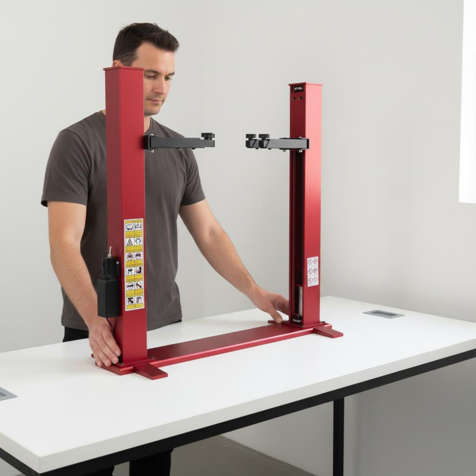 Simulation Vehicle Stand Ascensore Colonne Modellismo Supporto Auto Base Metallo Sollevatore Motorizzato Adatto per Diorama Garage Mostra Modellini Officina, Rosso