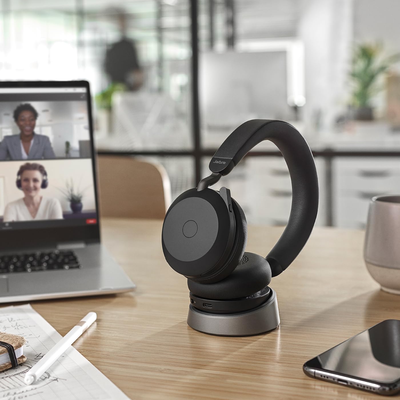 Jabra Evolve2 bezprzewodowy zestaw słuchawkowy 75 PC ze statywem ładującym i technologią 8-Mic, słuchawki stereo z podwójną pianką z zaawansowaną aktywną redukcją szumów, adapter USB-C Bluetooth i