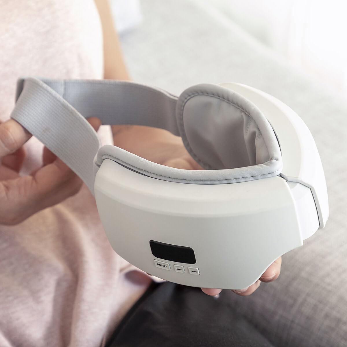 InnovaGoods® Massaggiatore per gli occhi con compressione dell'aria 4 in 1 EyeSky, allevia la stanchezza oculare e migliora la circolazione sanguigna, design compatto, ideale per casa e lavoro.