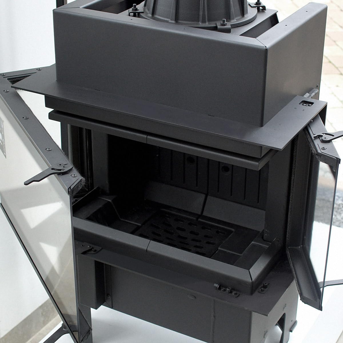 KRATKI Inserto per camino in acciaio a legna NBC 7 kW Ø160 bifacciale A+ | Acciaio nero, efficienza 83%, classe A+. Ecodesign, BImSchV 2, Kratki PRO; per recupero calore.; combustione efficiente
