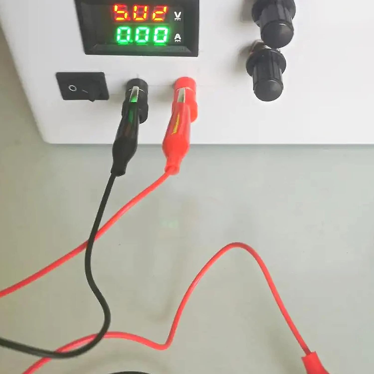 WMYCONGCONG 50 Stück Rote und schwarze Krokodilklemmen aus Metall, elektrische Prüfklemmen und