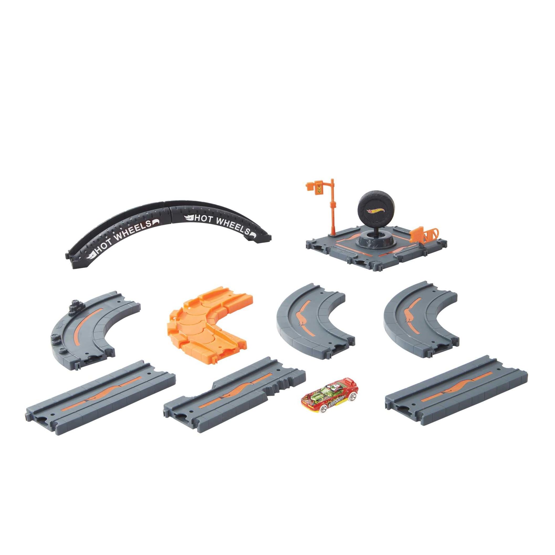 Hot Wheels City, Conjunto de 10 Piezas Que Incluye Base de Pista y Varias Piezas de Pista para Construir un Paisaje Urbano, con 1 Coche Hot Wheels, se Conecta a Otros Conjuntos, HDN95
