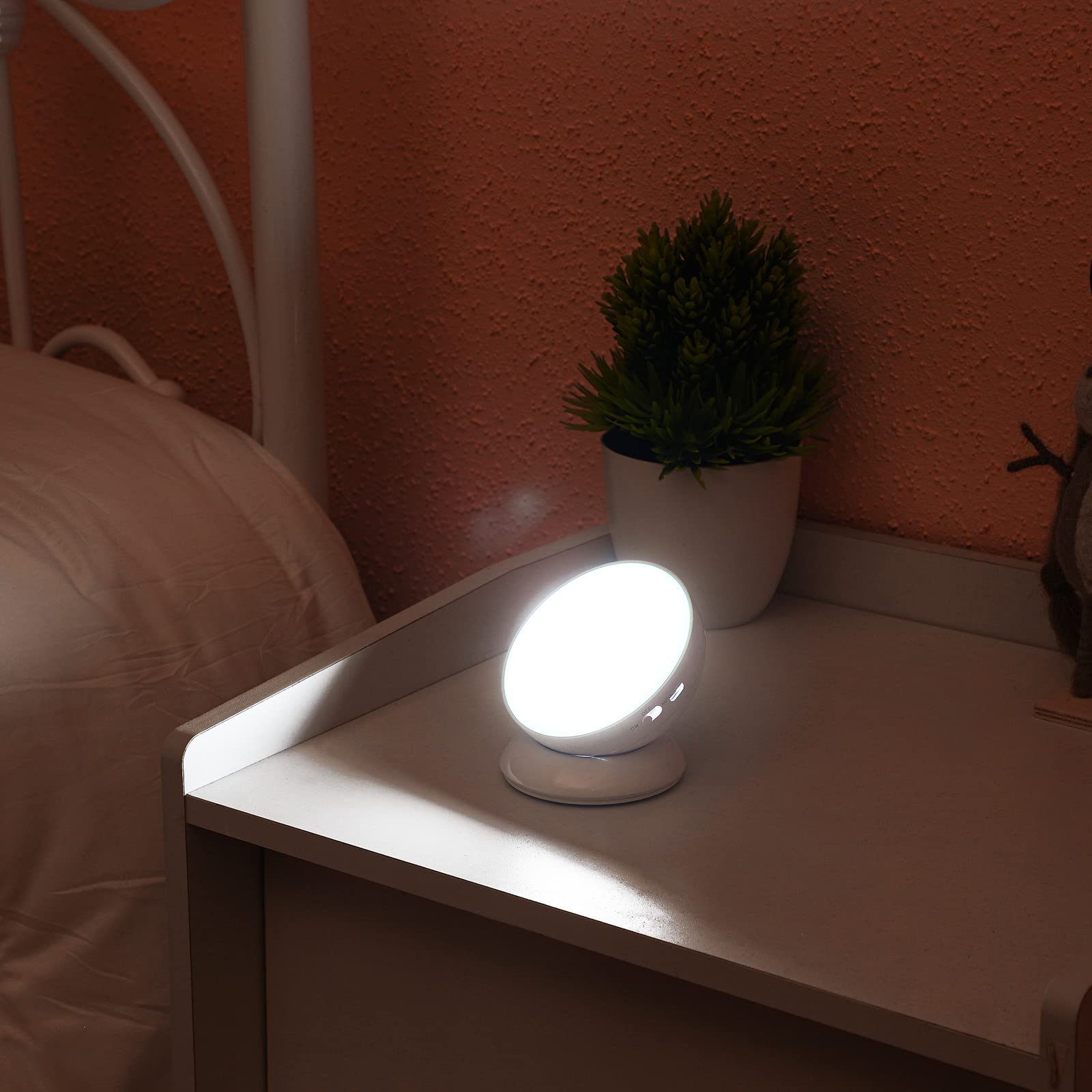 2 luci notturne a LED con sensore di movimento, senza fili, piccole luci da parete con base girevole, per cabine da crociera, corridoio, camera da letto, cucina, armadio, scale, luce bianca (ricarica)