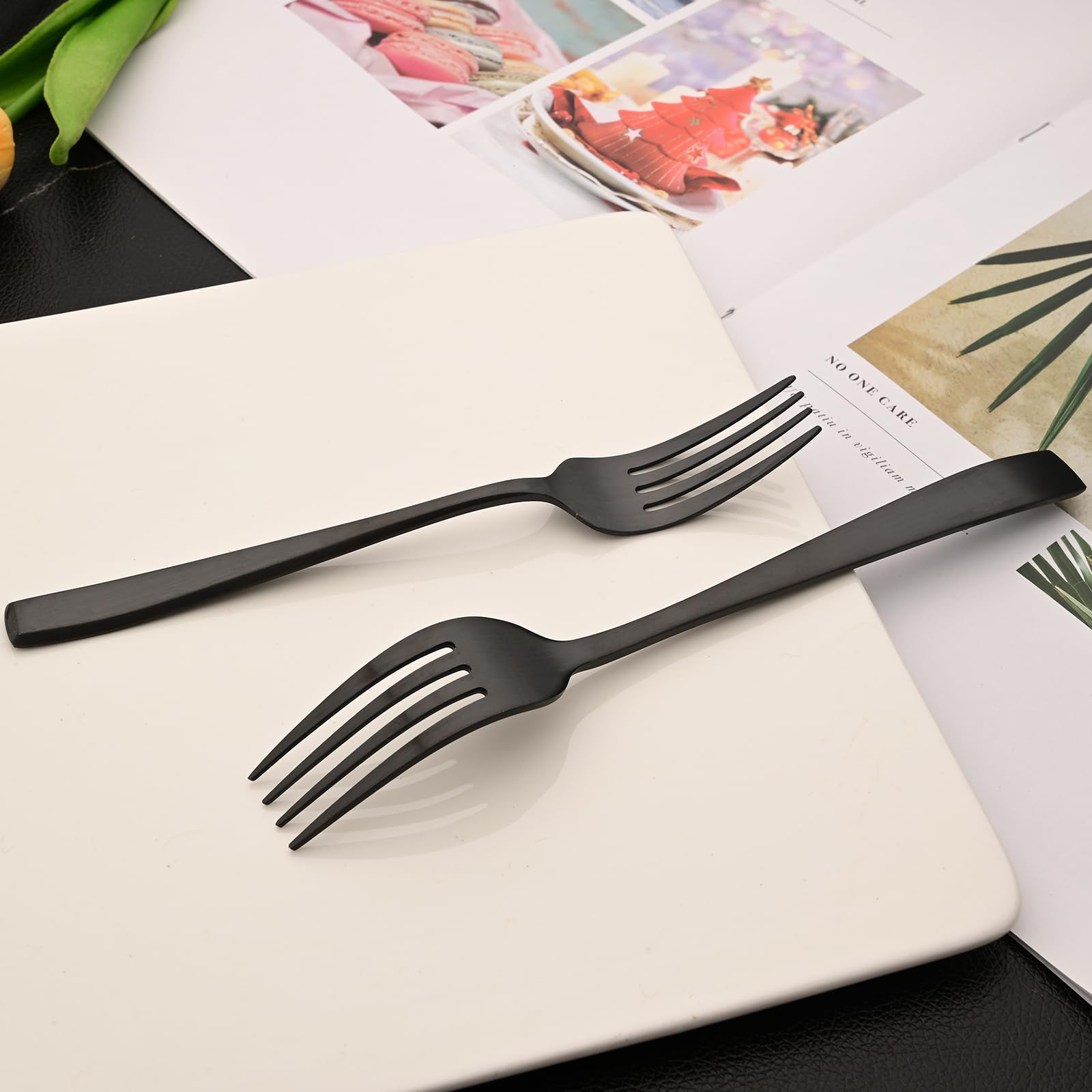 Snplowum 8-Piece Black Salad Fork Set, 18/10 Stainless Steel Matte Polish Thickened handle Dessert Forks For Baking Cake (7.28-inch)