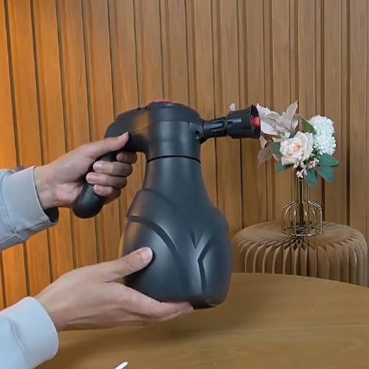Cordless Electric Foam Sprayer Bottle for Car Cleaning and Gardening