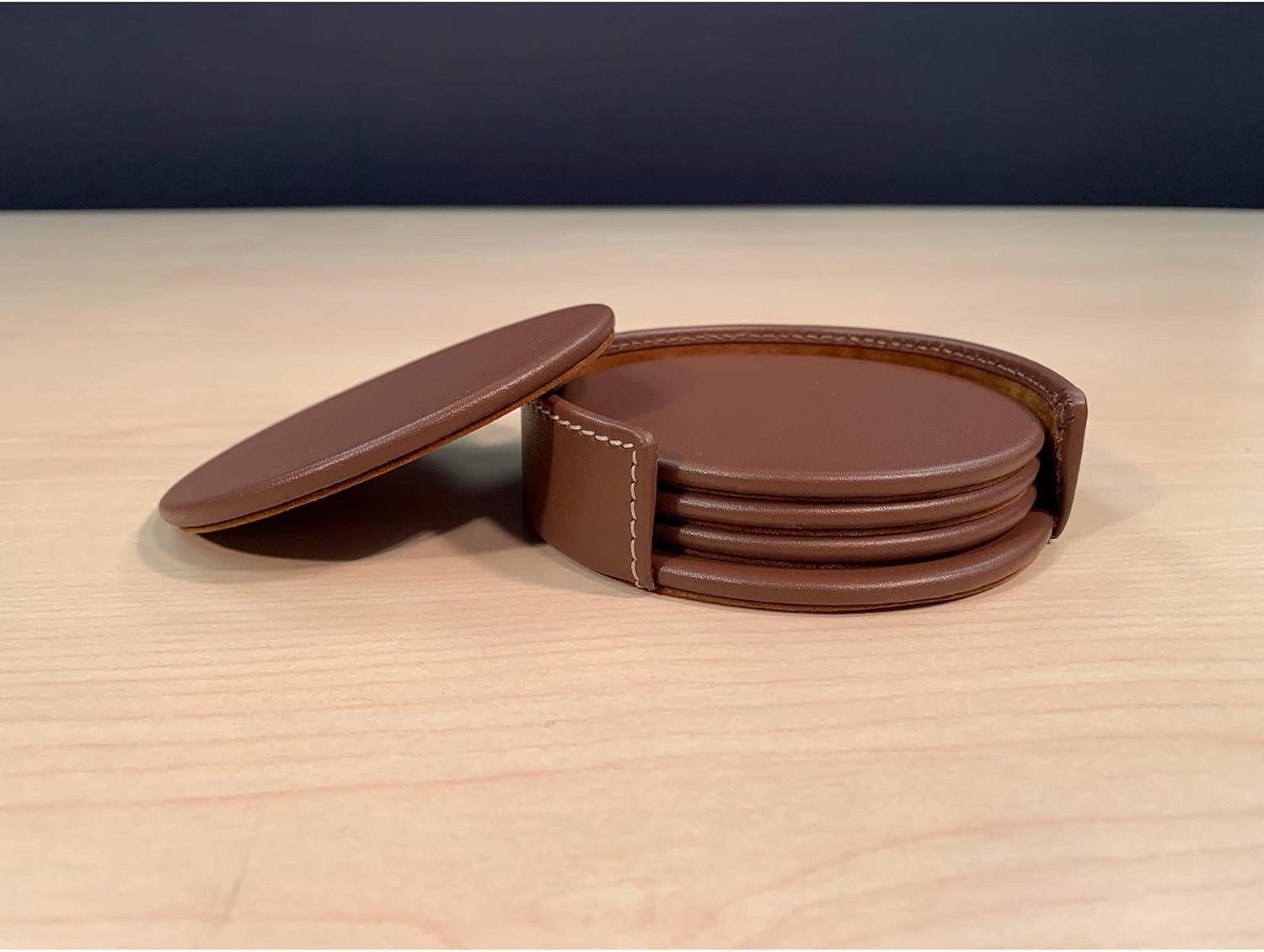 Dacasso Rustic Brown Leather 4-Round Coaster Set