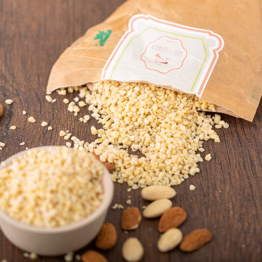süssundclever.de® Bio Mandeln | blanchiert & gehackt | 1,0 kg | blanchierte Mandeln | plastikfrei und ökologisch-nachhaltig abgepackt
