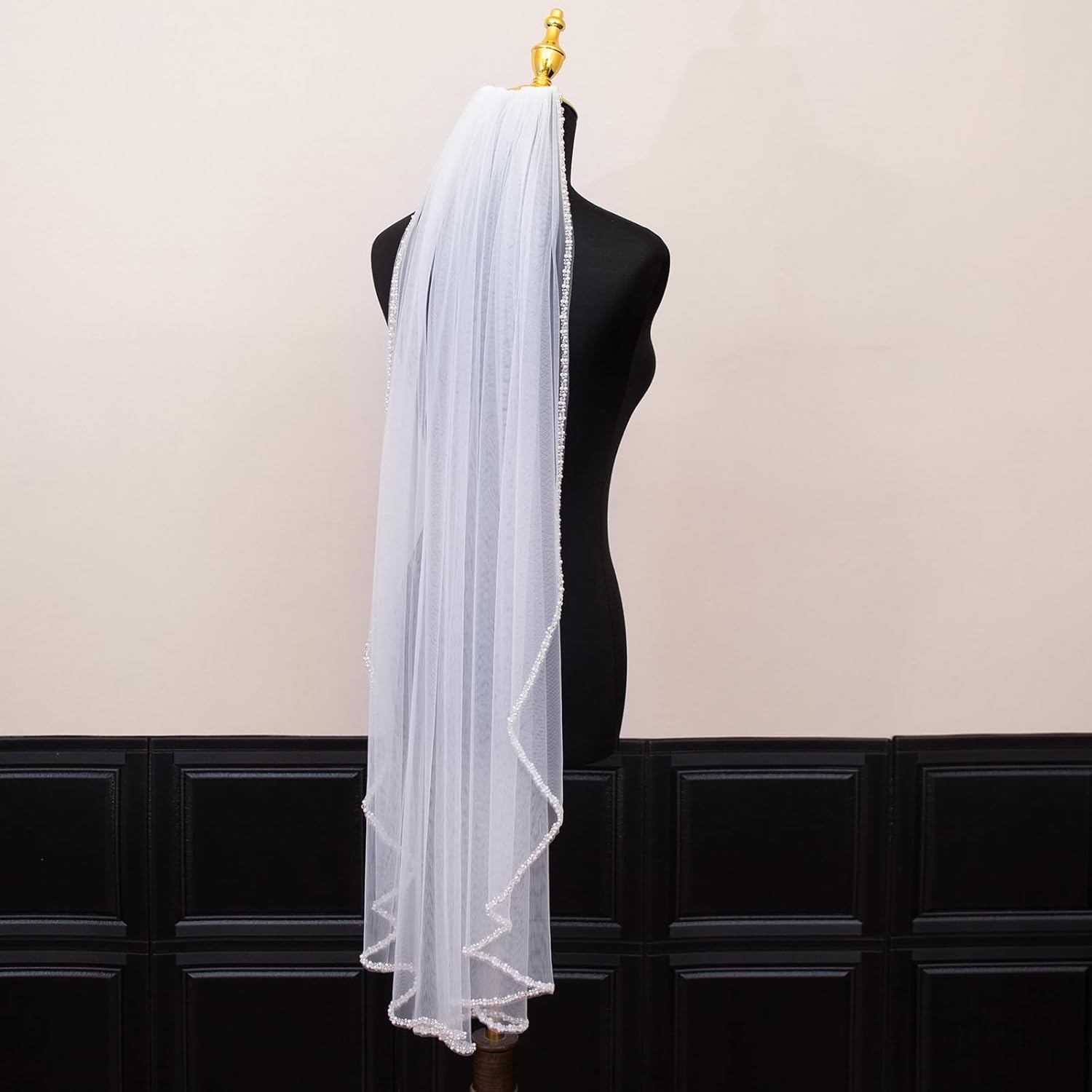 Wedding Veil Fingertip Length Bridal Veil Pearl Beaded Edge Wedding Veils with Comb - Image 5