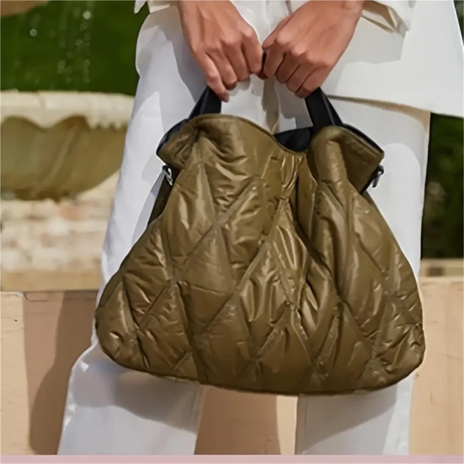 Bolso Acolchado Mujer Bolso tote acolchado moderno con diseño de rombos de nailon, bolso de mano y acolchado for mujer.