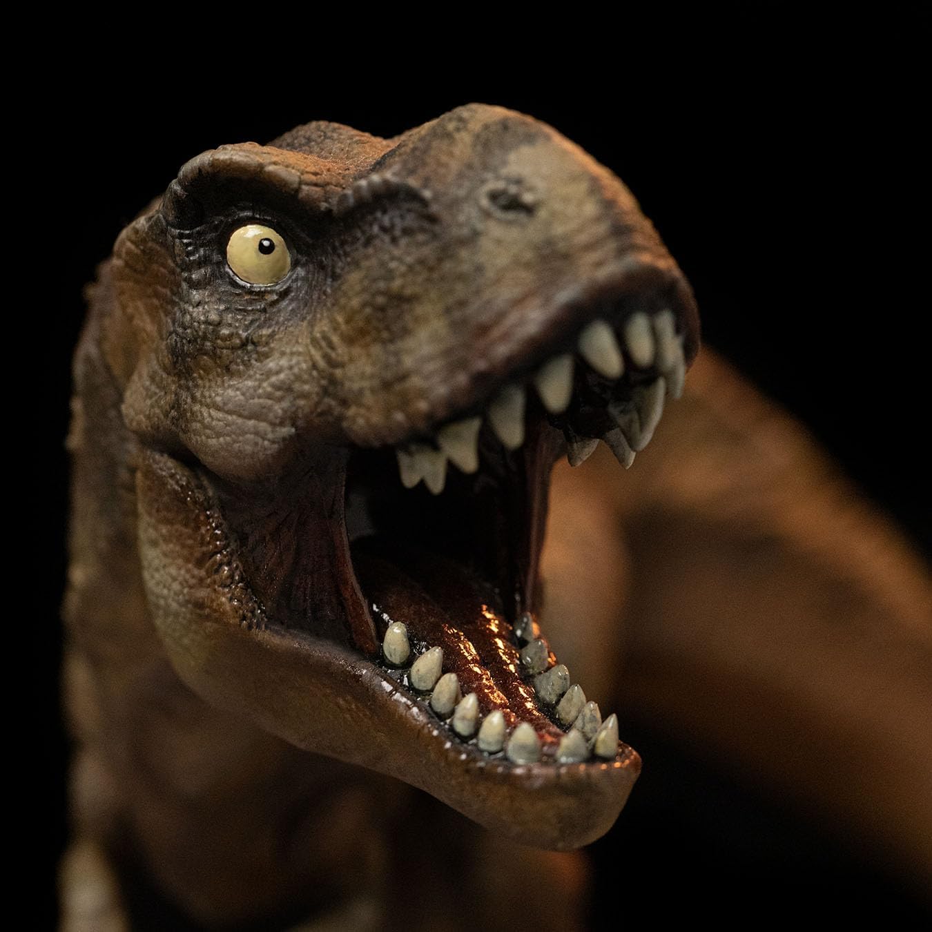 Iron Studios Collectbile Statue Jurassic Park Minico PVC T-Rex Illusion Regular Version 30th Anniversary Figure 15cm 5.8 inches