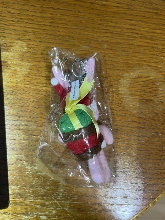 Amazon.co.jp: マブラヴ サンタうさぎ キーホルダー : おもちゃ