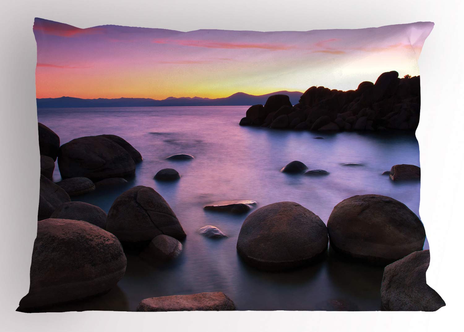 ABAKUHAUS Lago Federe Cuscini Stampata, Misty Scene Rocks Acqua, Decorativo e Dimensioni Standard, 90 cm x 50 cm, Grigio Viola