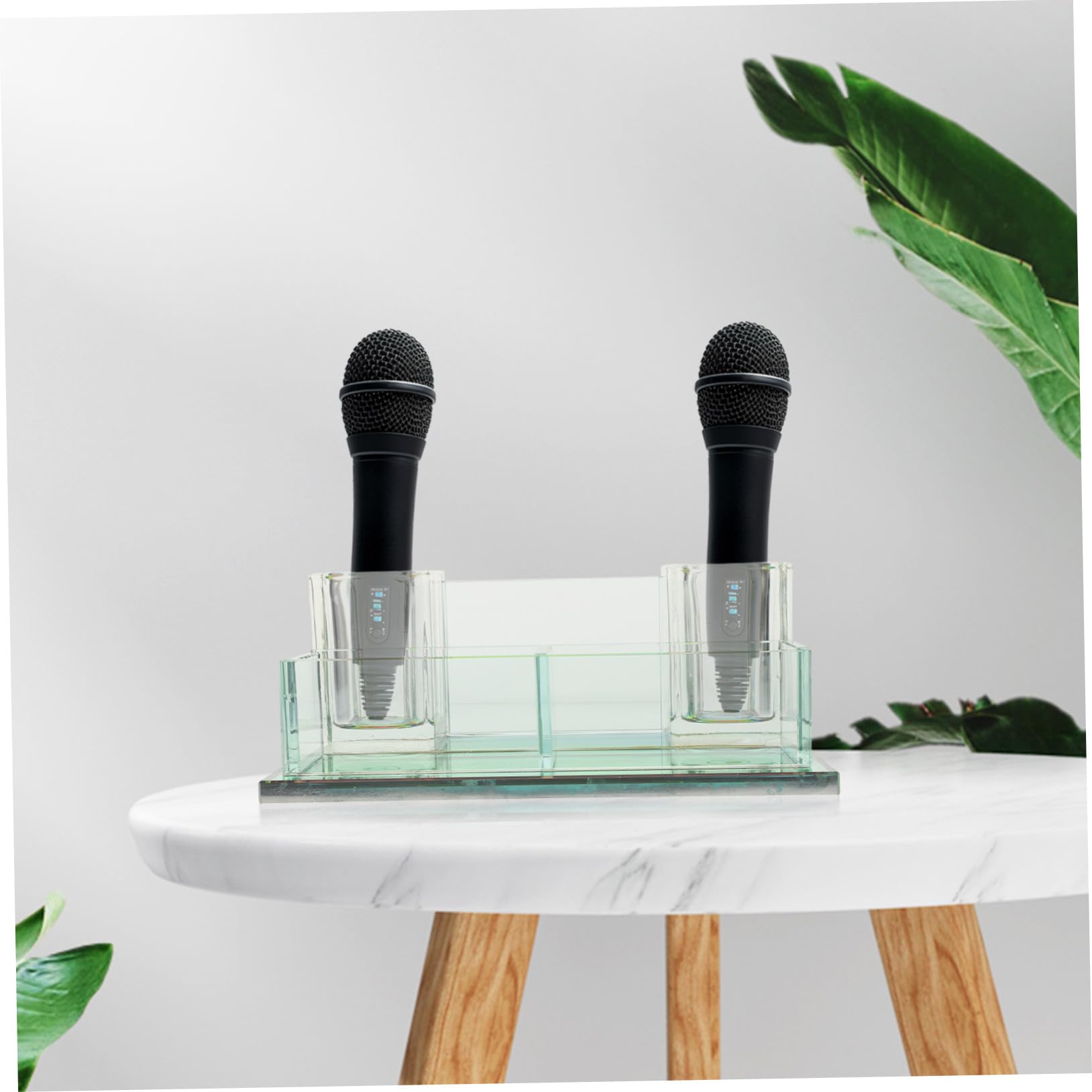 Base per Microfono da Tavolo in Cristallo a 2 Slot | Supporto Stabile per Microfono Wireless, Adatto per Casa e Spettacoli, Struttura Compatta Salvaspazio