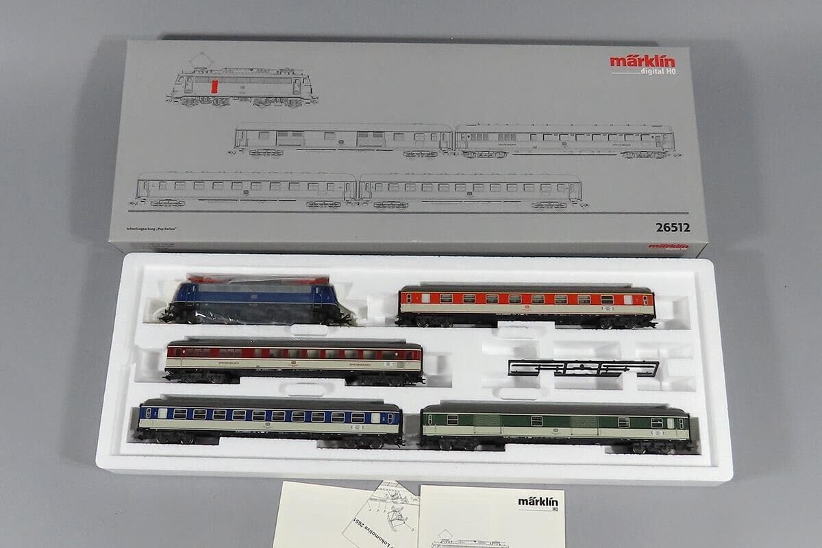 MARKLIN HO Digital DB Express Passengers Train Set 26512 with Electric 4/4 Locomotive and Long Express POP Colors (4) Coachs with Luggage CAR.
