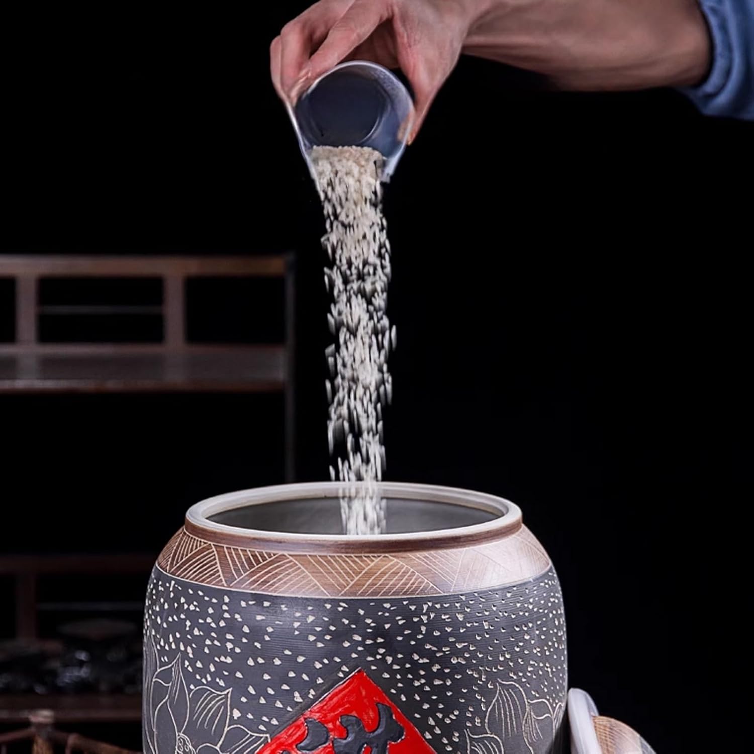 JKGHK Brown Rice Container, Ceramic Rice Bucket with Lid, Rice Storage Container with Classic Tassel Design, Grain Storage for Cereal, Flour, Sugar, Coffee, Rice(25kg)