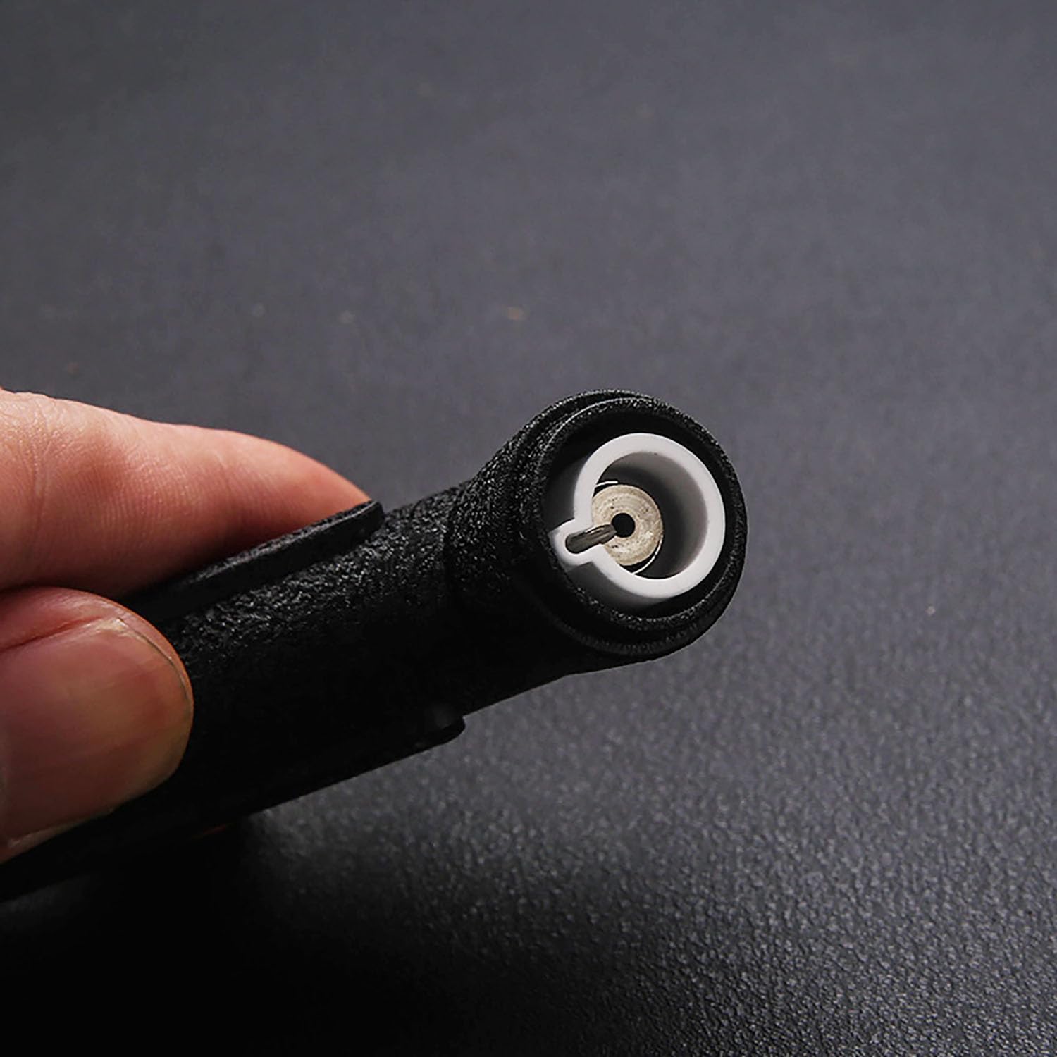 Mini Briquet Torche Double Mode Flamme Ajustable Flamme Jet et Flamme Douce Briquet Butane Portable et Rechargeable pour Bougie D'Intérieur et D'Extérieur (sans Gaz)
