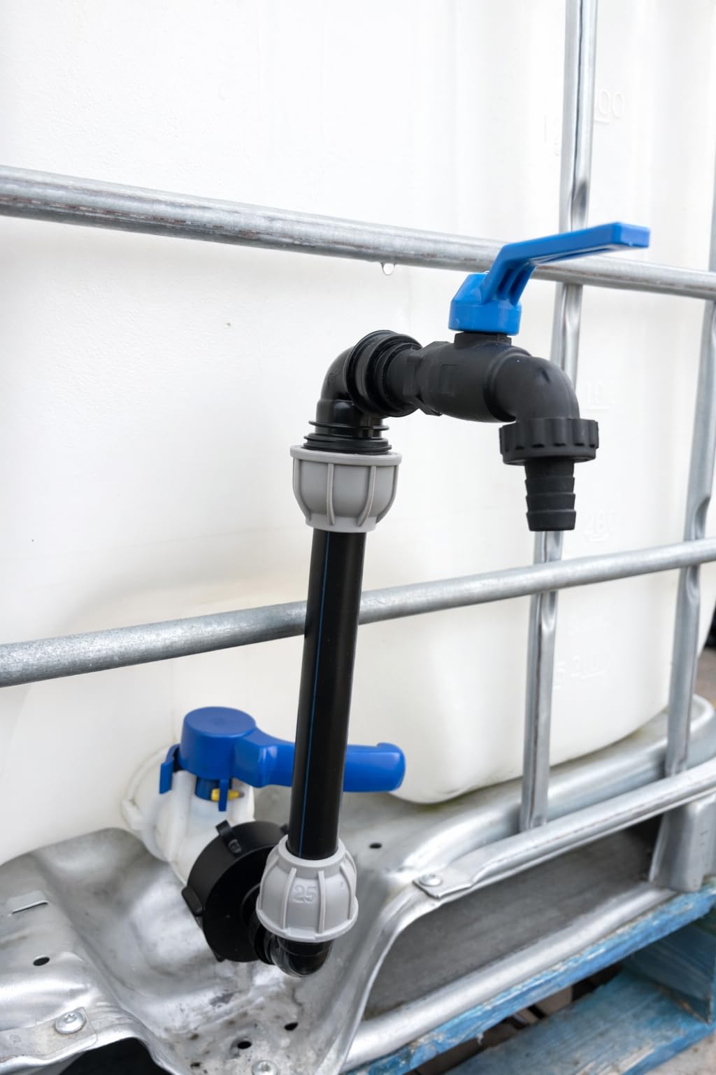 Swan Neck IBC Tank Riser Kit 30cm Tap Extension, Fits 2" S60 x 6 Outlet, Easy Filling for Buckets & Watering Cans, Includes MDPE Fittings, Tank Adaptor, Tap & PTFE Tape (black pvc lever tap+barb)