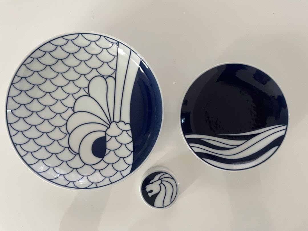 シンガポール スーパーママ×有田焼 コラボ 絵皿 大皿 Amazon.co.jp