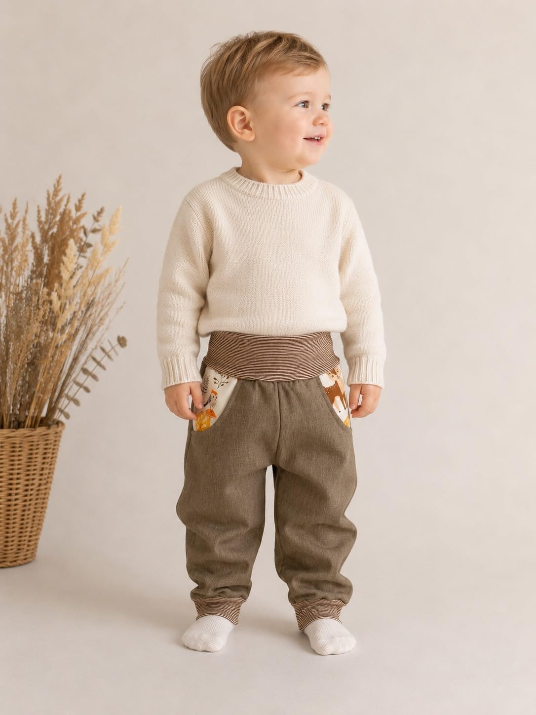 Lilakind Softshellhose Kinder Waldtiere Braun | Gefütterte Outdoorhose | Winddicht Wasserabweisend | Größen 74-122