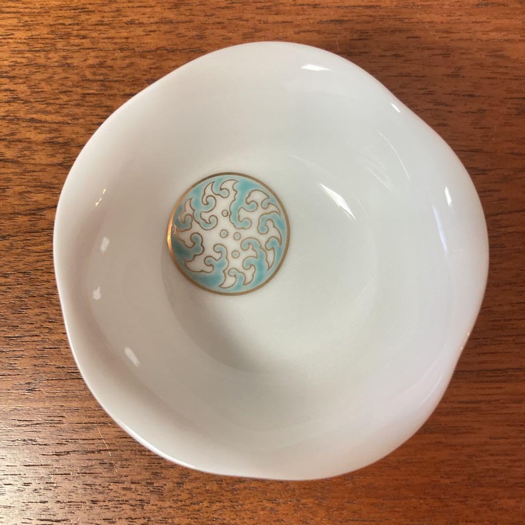 深川製磁　寿赤絵　小皿揃　取皿揃　小鉢　中皿　食器　和食器　花柄食器 深川製磁 寿赤絵 小皿揃 取皿揃 小鉢 中皿 食器 和食器 花柄食器