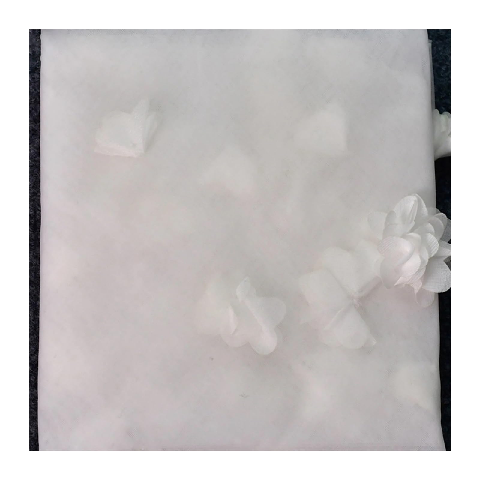 Schleier Braut Brautschleier mit Stoffblumen, verstreute Blumenapplikation, Hochzeitsblumen-Illusion, 1-stufiger Kamm(White01)