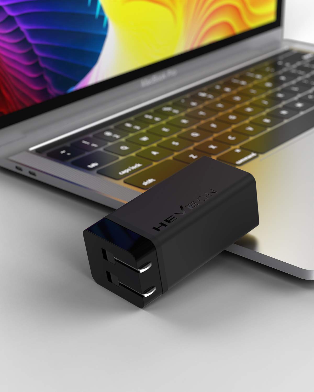 Port Connect GaN Wandladegerät 65 W – 2x USB-C PD & 1x USB-A QC, Inkl. 2 M USB-C-Kabel