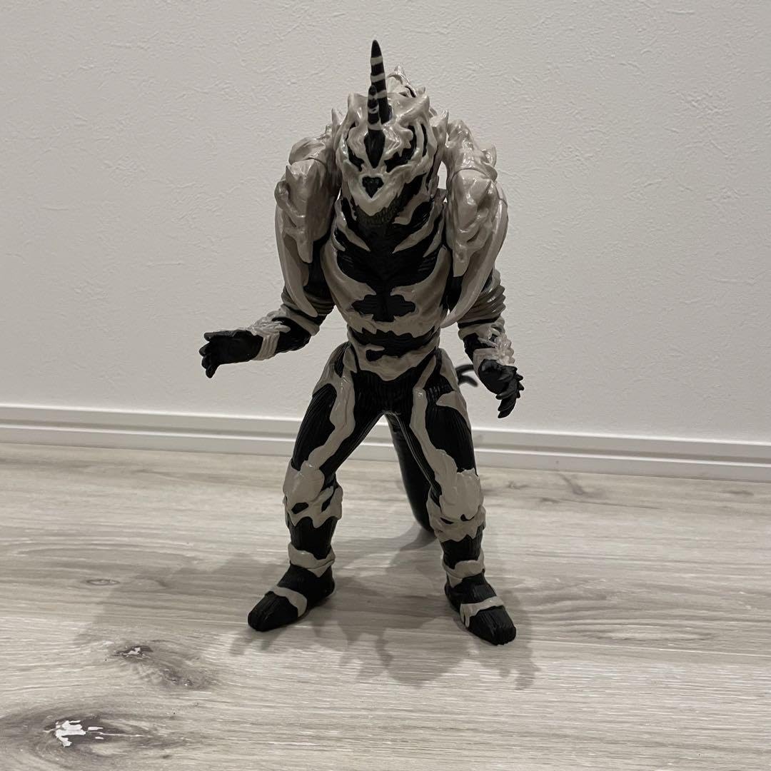 モンスターX フィギュア ソフビ Amazon.co.jp: ムービーモンスターシリーズ モンスターX : おもちゃ