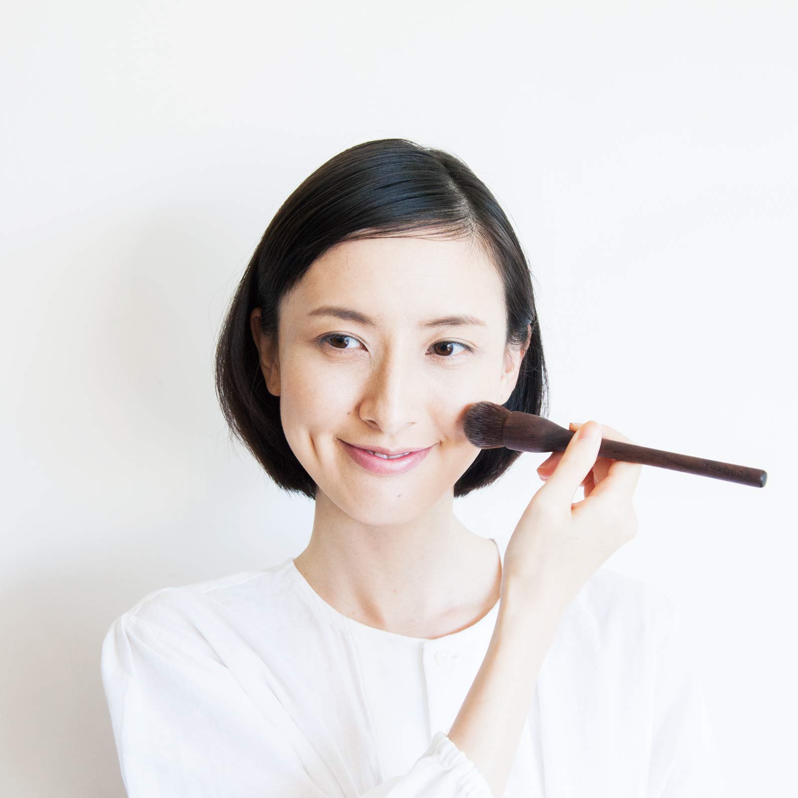 Amazon | SHAQUDA ウヴ ミネラルファンデーションブラッシュ UBU