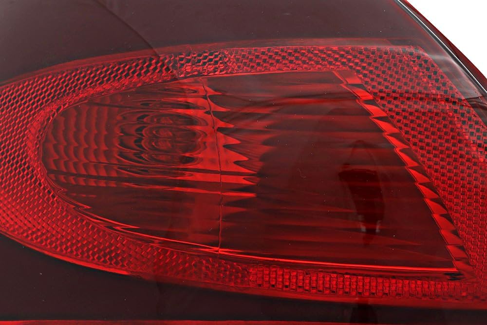 For Pontiac Grand Prix Tail Lights Lamps Set 2004 2005 2006 2007 2008 Driver and Passenger Side