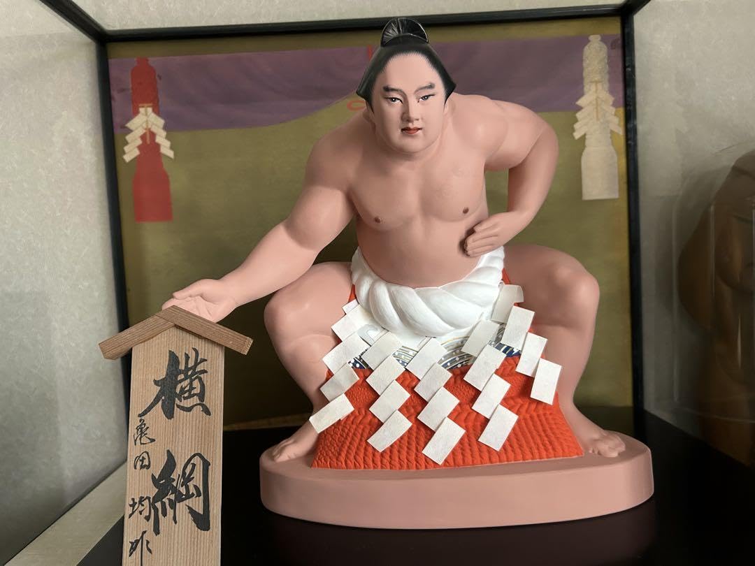 相撲人形 横綱　亀田均作　力士人形 Amazon | 相撲人形 横綱 亀田均作 力士人形 | 人形・ドール