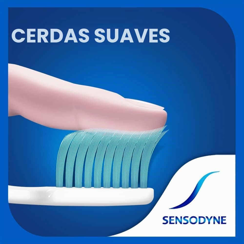 Sensodyne Cepillo de dientes sensible, dientes suaves y sensibles, 3 unidades (paquete de 2)