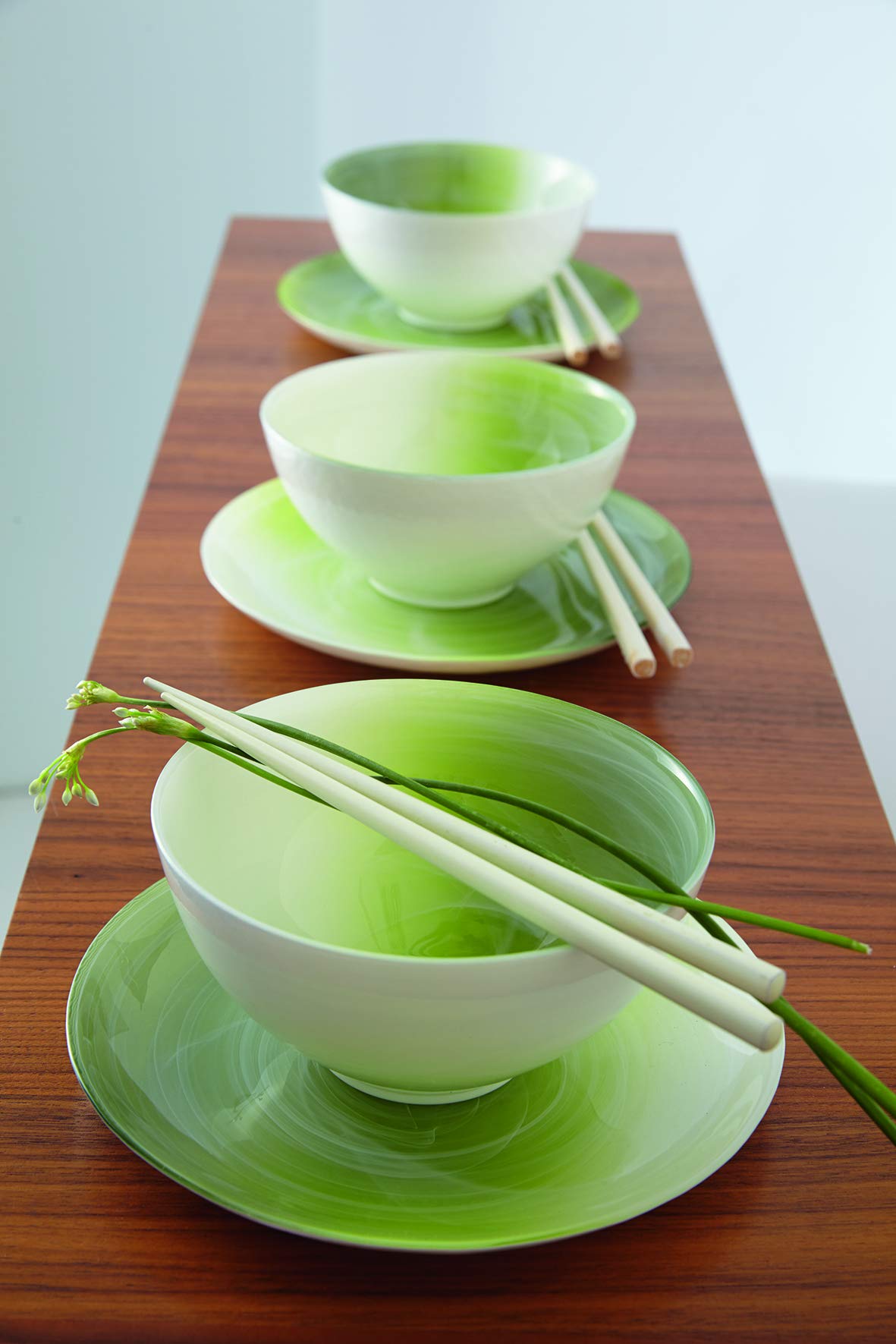 Amazon.co.jp: LEONARDO (レオナルド) 中皿 グリーン サイズ:∅28×H2cm