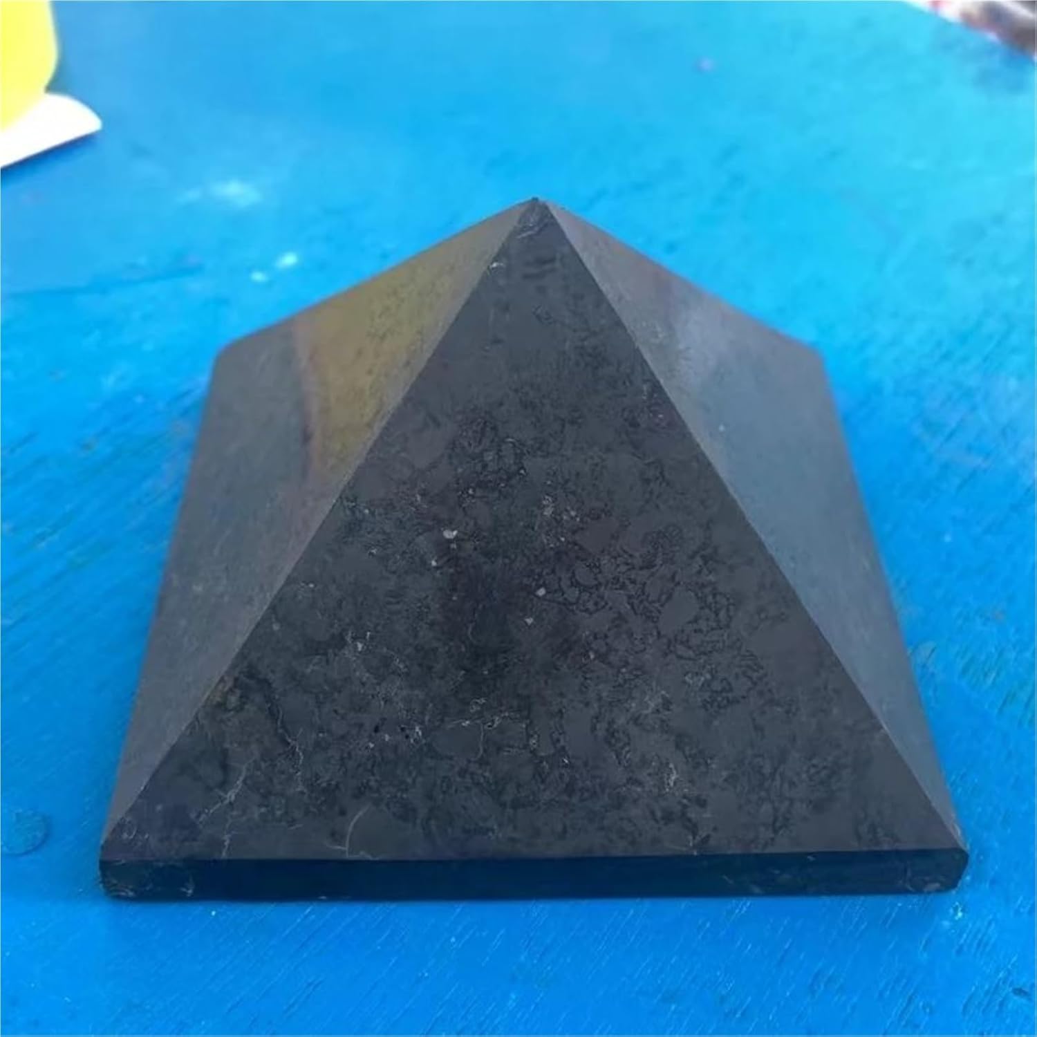 Natural Crystal Black Pyramid Tower Quartz Stones for Decoration(5cm)