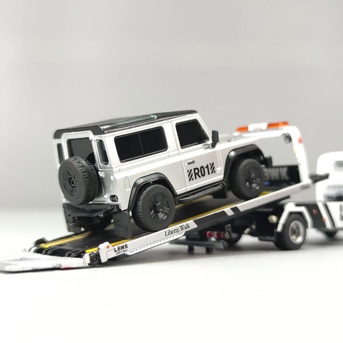 R01 1/64 samochód RC, mini pojazd wspinaczkowy 2,4 G, model RC samochód wspinaczkowy, RC Off-Road, RC Crawler Car RC Buggy, prezent urodzinowy dla dorosłych -RTR