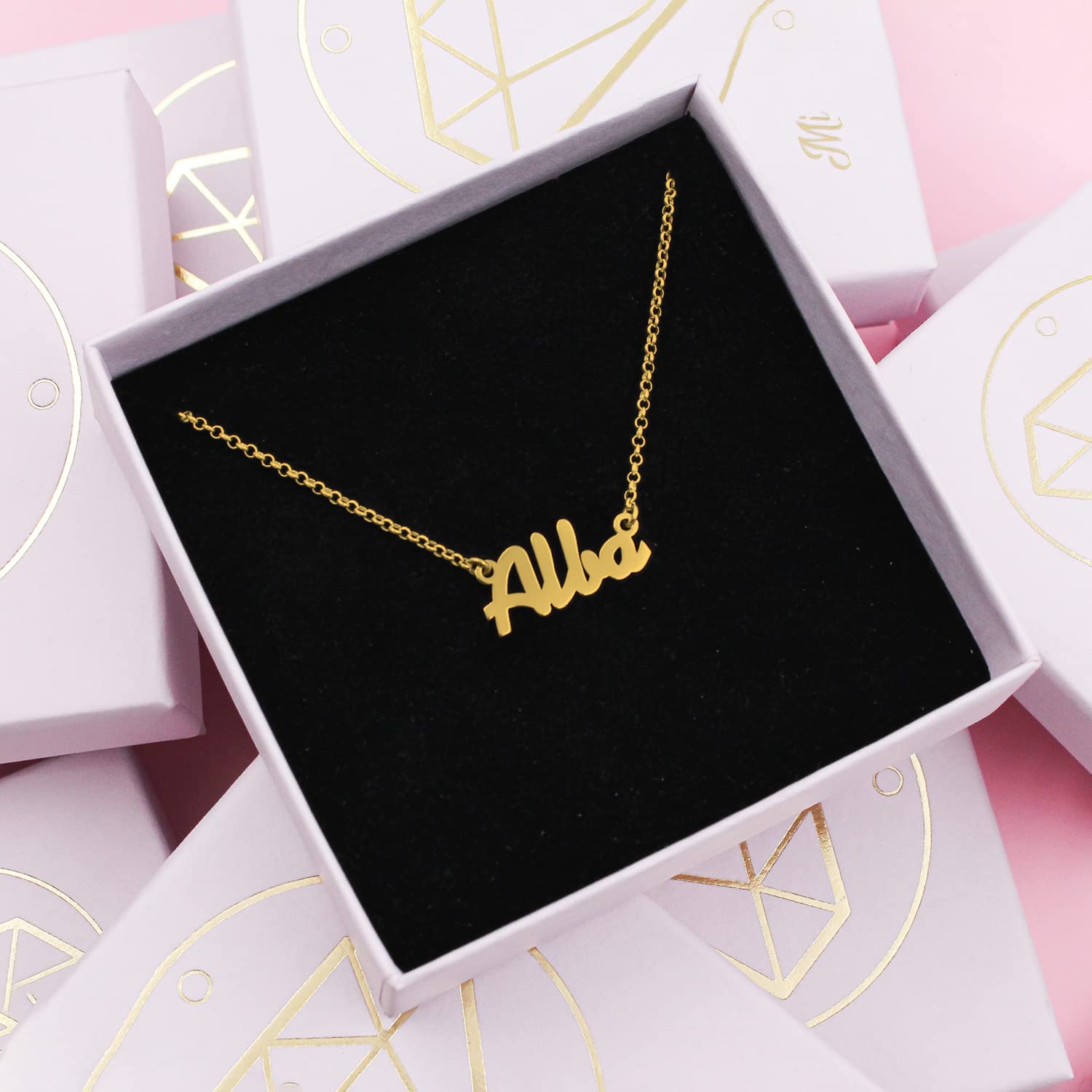 Collar con Nombre Personalizado - Joyería Personalizada para Mujer - Regalo Perfecto para Celebrar Cada Ocasión y Marcar Recuerdos Inolvidables. (D1 CHAPADO)