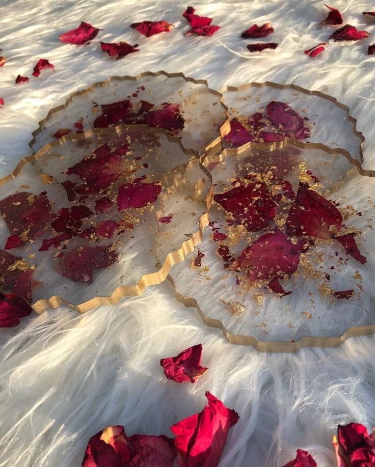 Artisan Resin Coasters with Natural Rose Petals and Gold Flakes, Decorative Table Protection Set, 4 Pieces, White and Burgundy-image-38