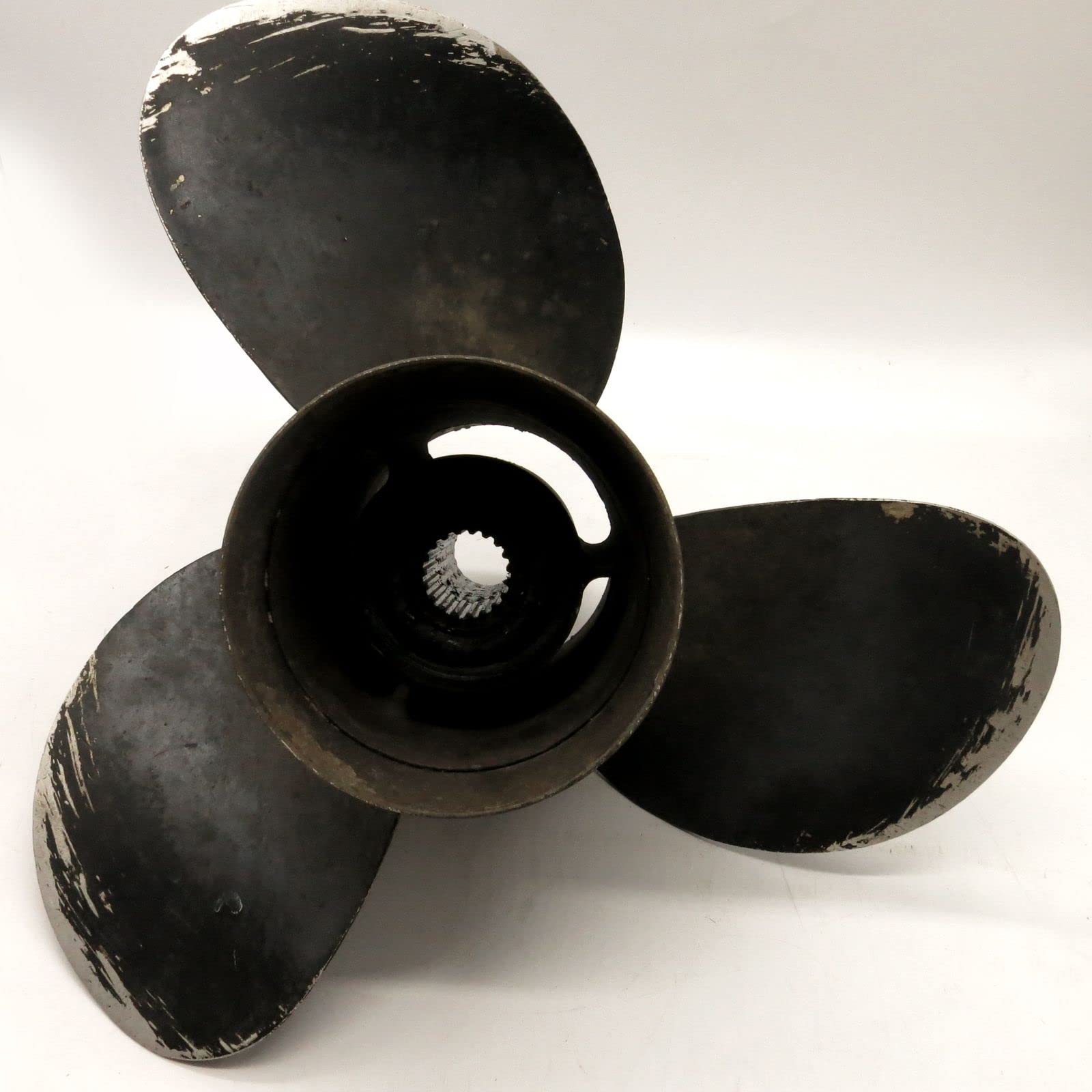 Hélice 18 1/4 x 19 Mercury Bravo 2 - Casse marine enlèvement