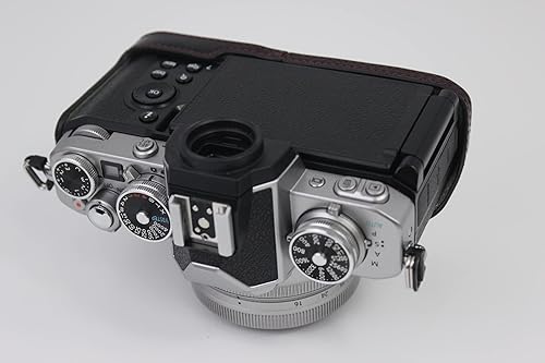 Vista 17 de Funda Z fc Zfc, BolinUS hecha a mano de piel sintética de cuerpo completo para cámara Nikon Z fc Zfc con versión de apertura inferior de lente