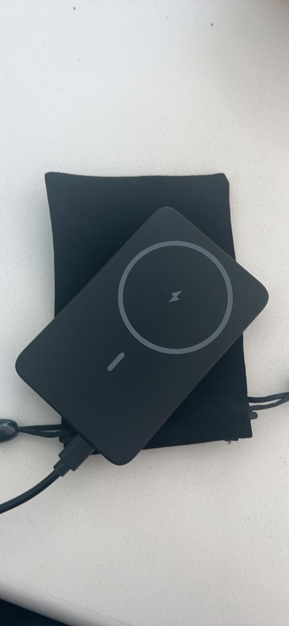 Stylish and Convenient Wireless Power Bank - A Must-Have Gadget!